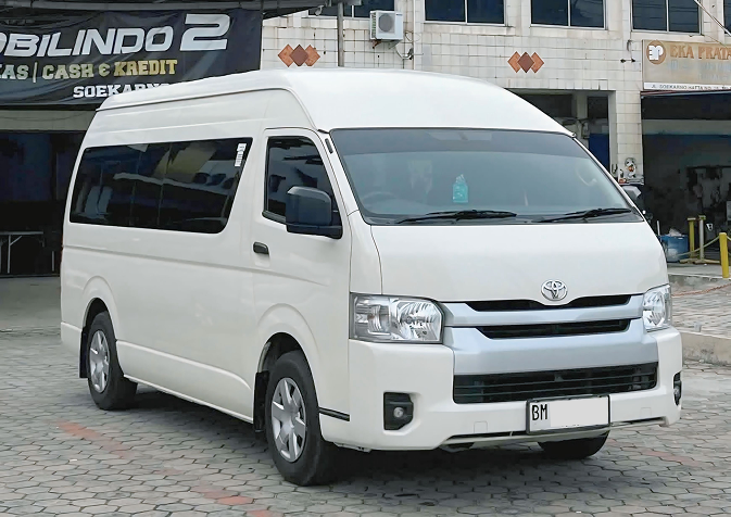 Gambar HiAce Commuter
